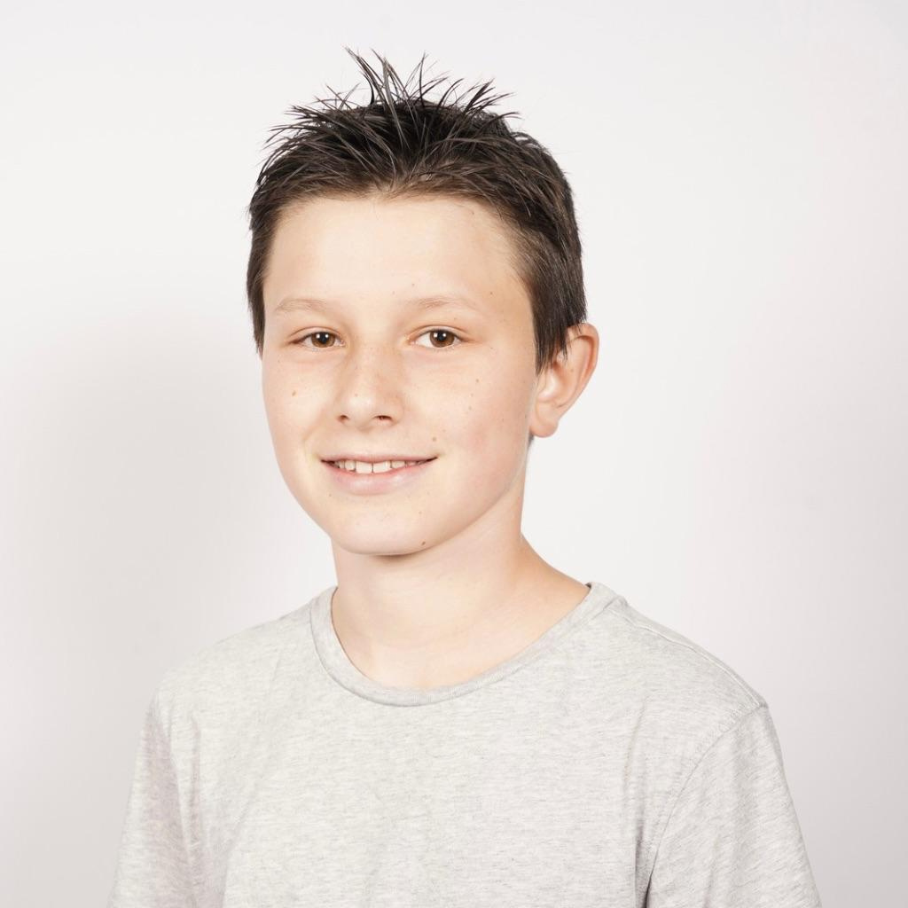 Aurèl L'Homme I am Aurèl L'Homme. I was born on the 24 April 2012 in Heiden. I live in Switzerland and I am very passionate about my future in this world. I am especially known for making people smile and laugh and for my big and generous heart.